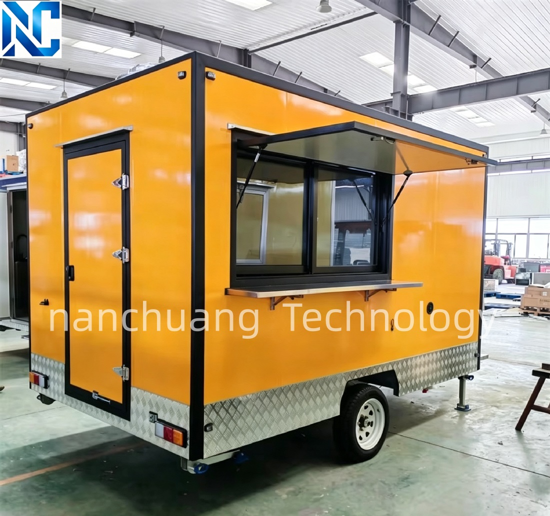 Customized Fiberglass Event Mobile Food Beverage Service Trailer High Volume Capacity for Snack Food Candy Fast Food Outdoor - Gambar 2