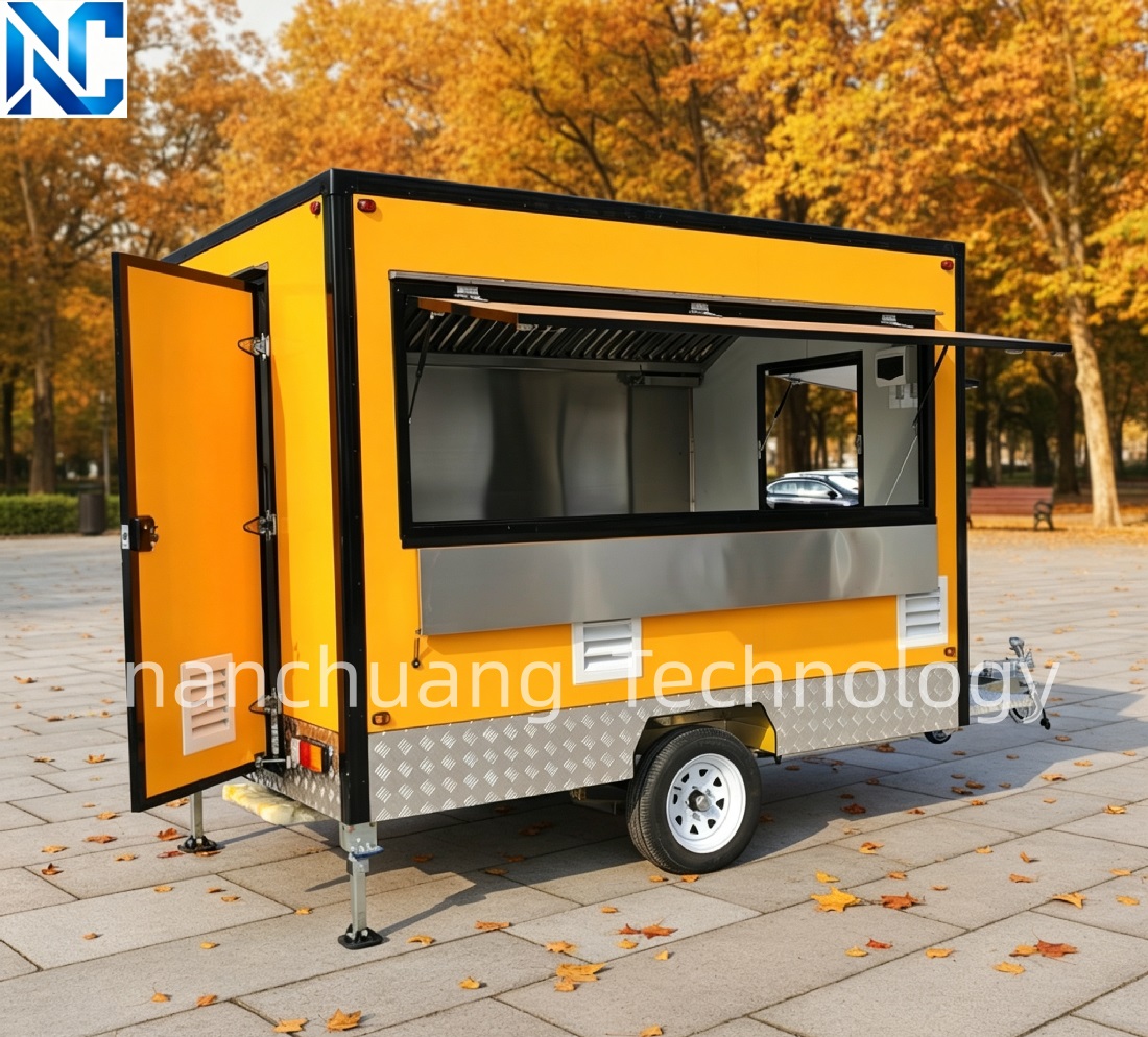 Customized Fiberglass Event Mobile Food Beverage Service Trailer High Volume Capacity for Snack Food Candy Fast Food Outdoor - Gambar 4